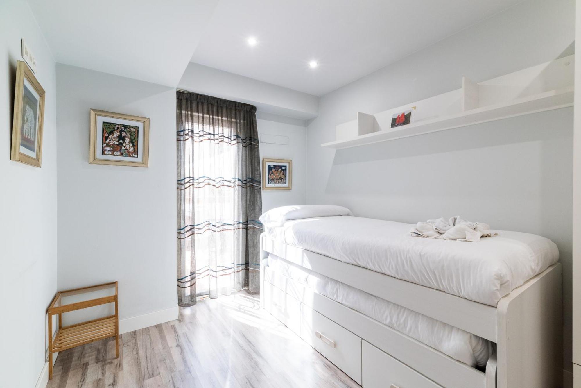 Oasis Centro De Granada Apartment ภายนอก รูปภาพ