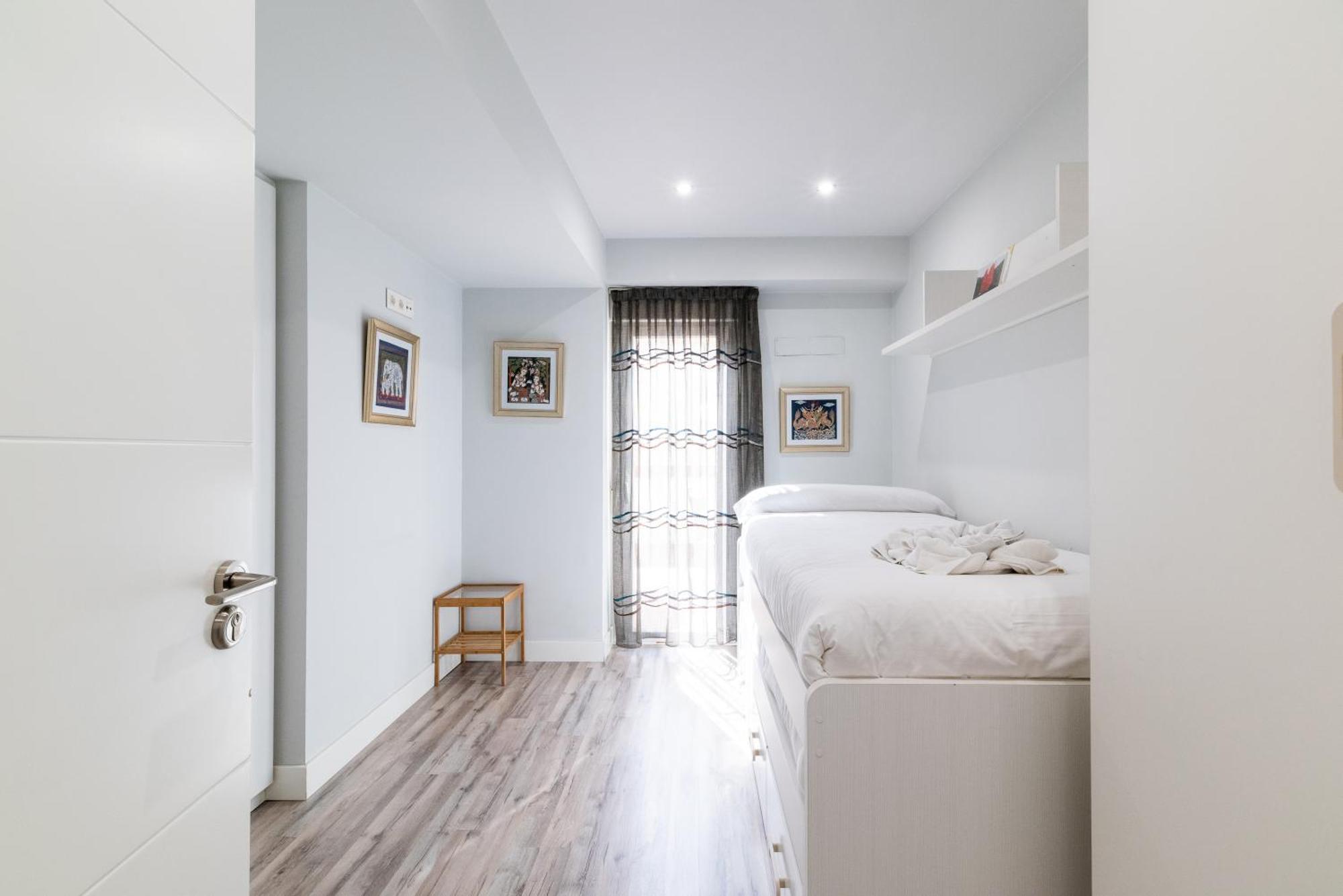 Oasis Centro De Granada Apartment ภายนอก รูปภาพ